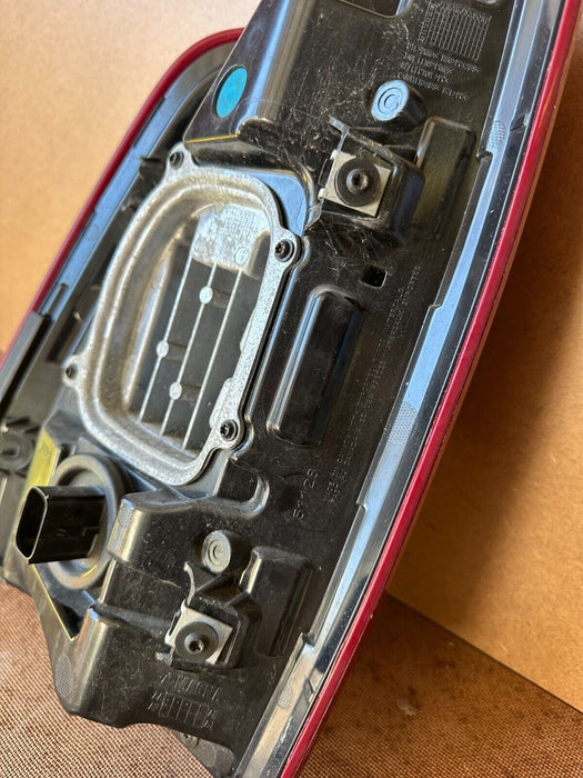 2019-2022 RAM 2500 3500 PASSENGER RIGHT TAIL LIGHT LED W/ BLIND SPOT 68446838AE