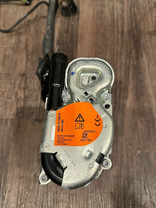 2017 AUDI R8 LEFT RIGHT SEATBELT PAIR OEM