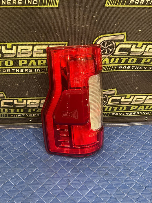2017-2019 FORD F250 F350 F450 PASSENGER RIGHT LED TAIL LIGHT OEM