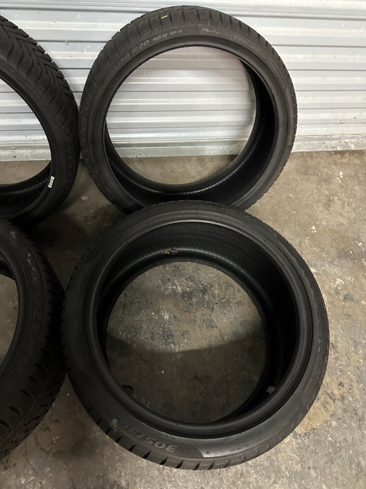 PIRELLI WINTER SOTTOZERO 3 TIRES SET (4) 245/30R20 90W 305/30R20 (MFR DATE 4716)