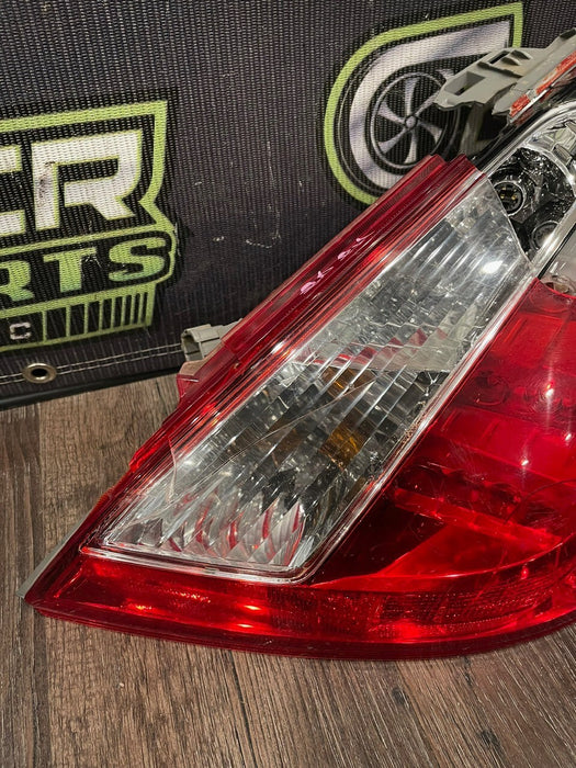 2018 NISSAN 370Z NISMO PASSENGER RIGHT LED TAIL LIGHT OEM *DAMAGED* READ DESC