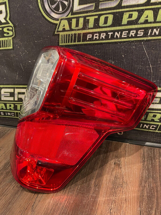 2016-19 NISSAN TITAN/XD PASSENGER RIGHT HALOGEN TAILIGHT OEM 26550 EZ20D *READ*