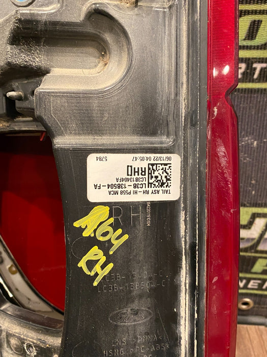 2020-2022 FORD F250 F350 F450 PASSENGER RIGHT LED TAIL LIGHT OEM *MINOR SCUFF*