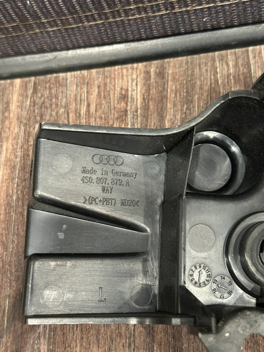 2021 AUDI R8 FRONT DRIVER LEFT ADJUSTMENT MOUNT BRACKET OEM 4S0 807 879 A