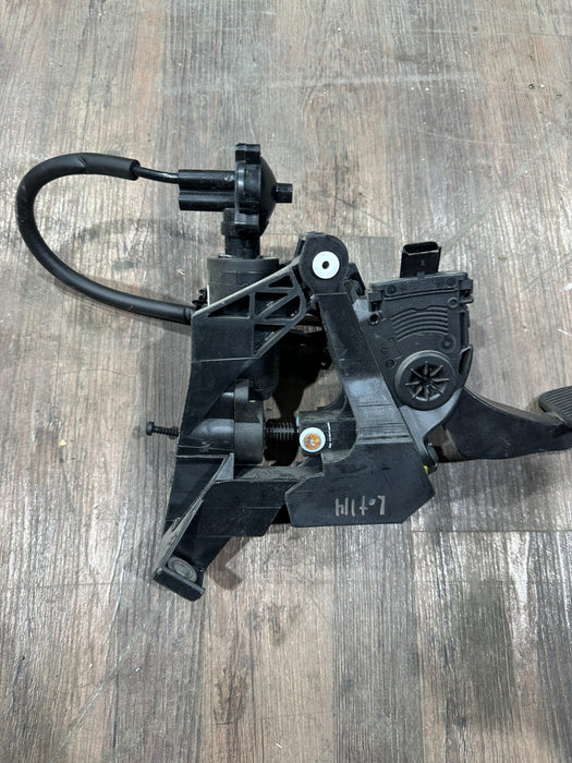 2024 DODGE RAM 3500 LARAMIE ACCELERATOR GAS PEDAL ASSEMLY OEM 57009271AA