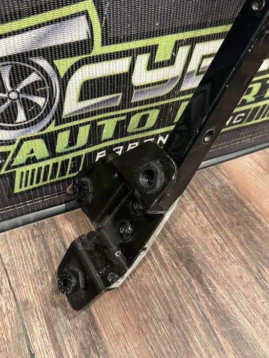 2017-18 AUDI R8 FRONT RIGHT RADIATOR SUPPORT BRACKET OEM 4S0 805 124 B