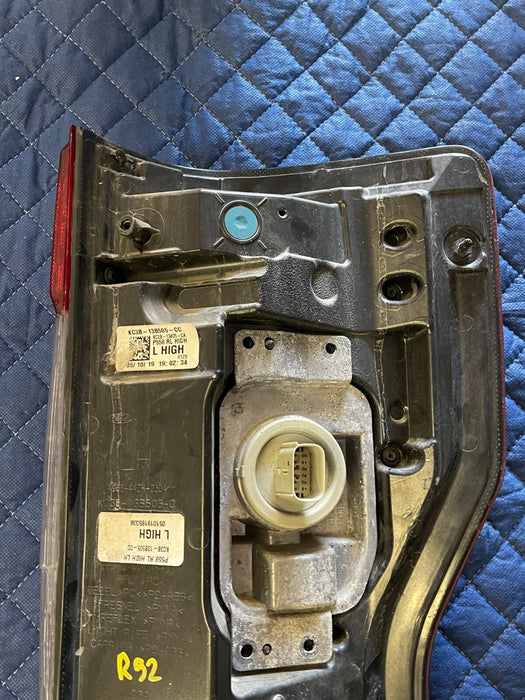 2017 2018 2019 FORD F250 F350 F450 DRIVER TAIL LIGHT BRACKET ONLY OEM *DAMAGED*