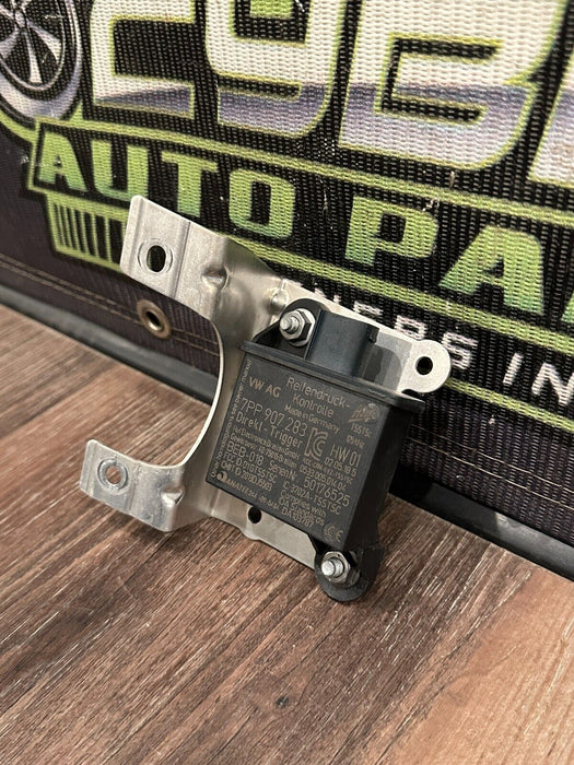 2017-18 AUDI R8 FRONT LEFT TPMS TIRE PRESSURE MONITORING SYSTEM SENSOR OEM