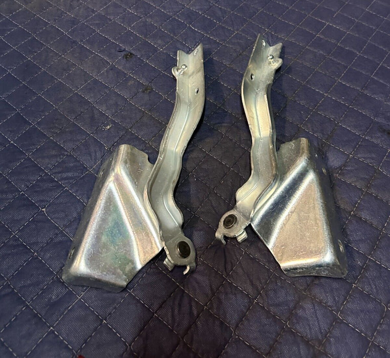 2016 2019 NISSAN TITAN XD LEFT RIGHT HOOD HINGE PAIR OEM