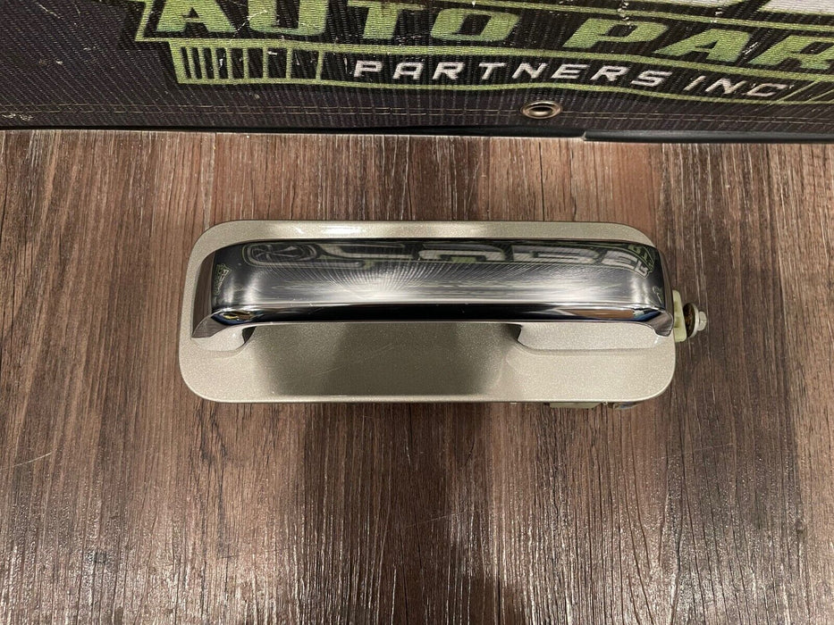 2017-2019 FORD F250 F350 REAR RIGHT DOOR HANDLE OEM WHITE GOLD (GN) MINOR SCUFFS