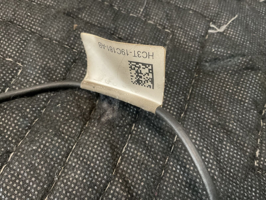 2017-2019 FORD F250 F350 F450 RADIO ANTENNA WIRE HC3T-19C181-AB