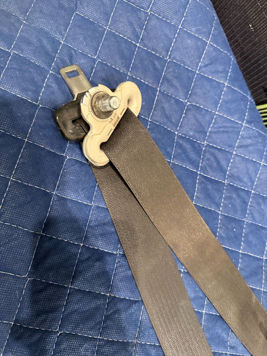 2017 RAM 2500 LARAMIE FRONT PASSENGER RIGHT SEAT BELT RETRACTOR OEM