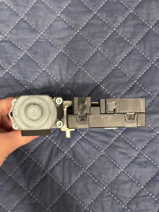 2014-15 AUDI R8 SPYDER DRIVER LEFT WINDOW MOTOR REGULATOR OEM 427 959 801 E