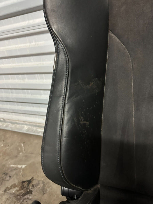 2021 AUDI R8 PERFORMANCE DRIVER SEAT OEM GENUINE *DAMAGE/BENT*