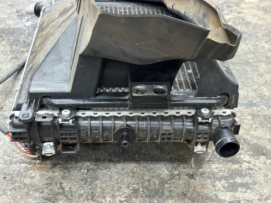 2014 AUDI R8 FRONT DRIVER LEFT RADIATOR 420 121 252 420121252 ASSEMBLY