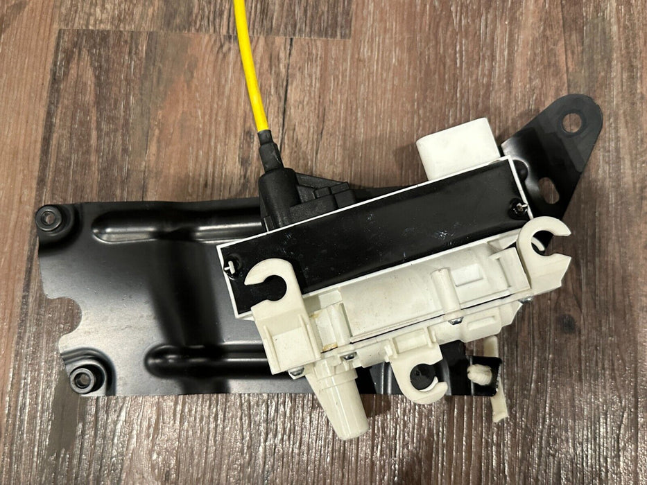 2020 BMW M8 COMP F93 REAR RIGHT DOOR LOCK LATCH ACTUATOR MOTOR OEM 5121 7477706