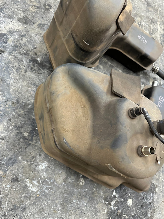 2014 AUDI R8 OEM LEFT RIGHT FUEL GAS TANK 420 201 021 P 420 201 022 P