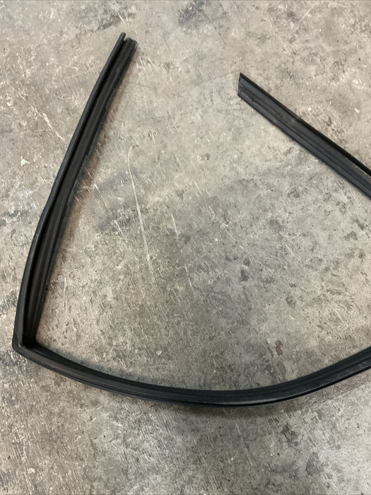 2018-2020 FORD F250 F350 F450 FRONT PASSENGER SIDE WEATHER STRIP DOOR SEAL OEM