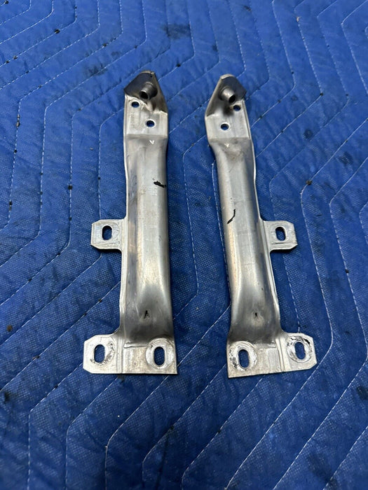 2011 BMW 550i F10 5 SERIES FRONT LEFT RIGHT BUMPER MOUNTS PAIR 7158894 7158893