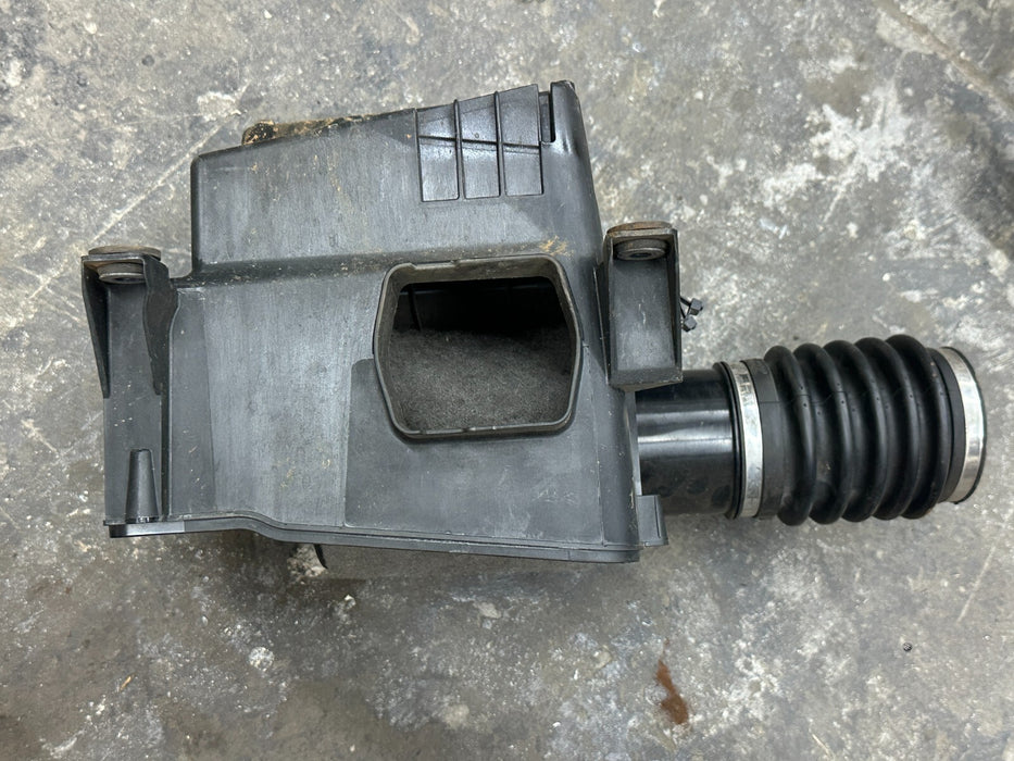 2014 AUDI R8 OEM LEFT DRIVER AIR FILTER INTAKE OEM 420133844E 420 133 844 E