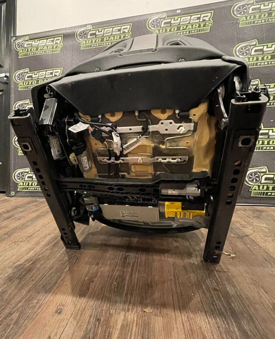 2020 BMW M4 F82 FRONT LEFT BLACK & WHITE LEATHER SEAT HERITAGE EDITION OEM (READ