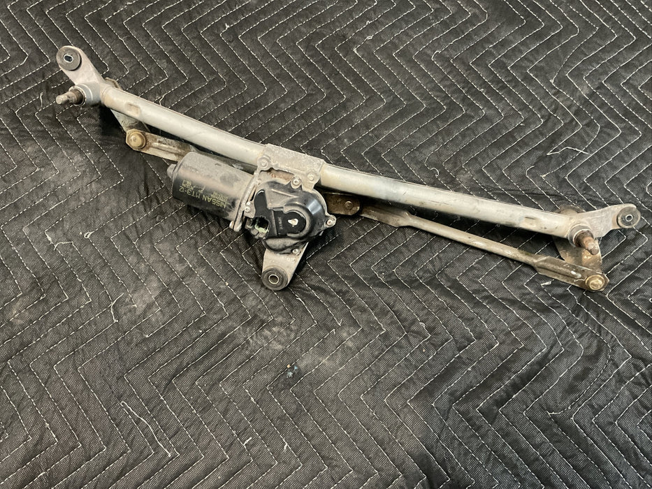 2016 NISSAN TITAN XD FRONT WINDSHIELD WIPER MOTOR OEM 28800-EZ00A