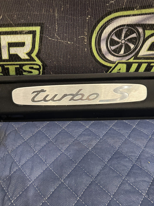 2014 PORSCHE 911 TURBO S FRONT RIGHT KICK PLATE OEM *BENT #6*