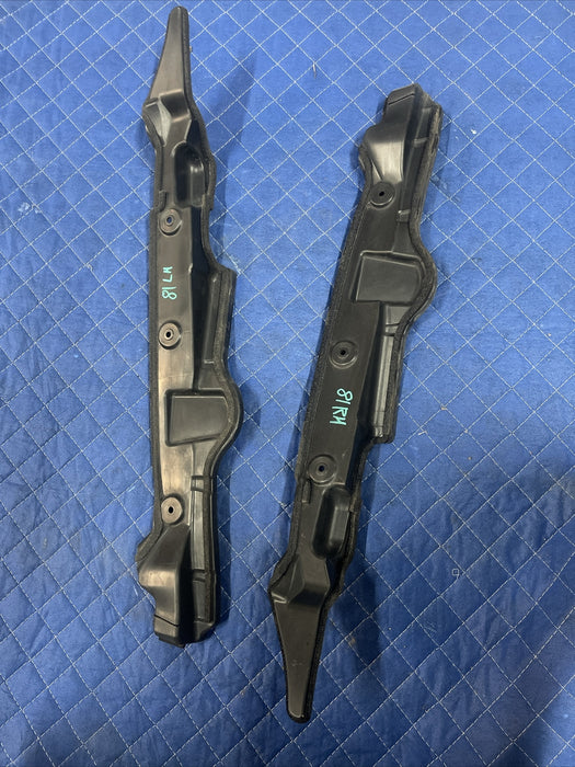 2014 Toyota Prius V Front Right Left Fender Side Protector Pair OEM 53827-47040