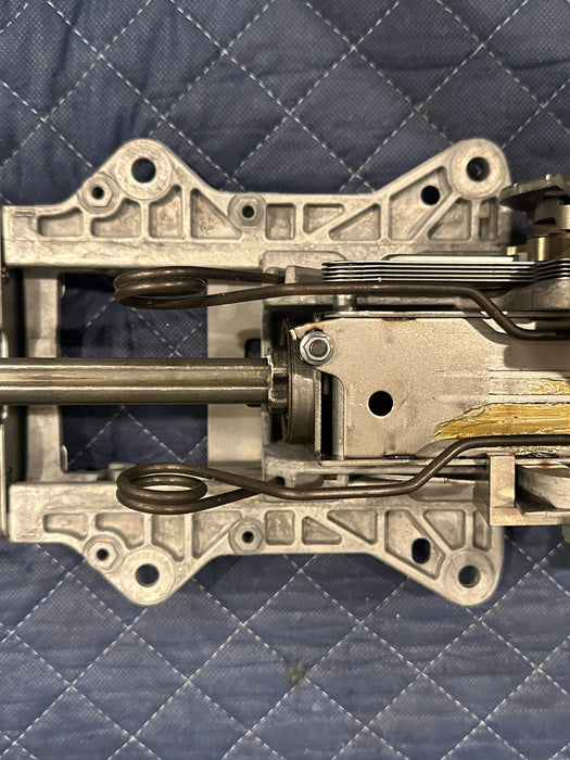 2014 AUDI R8 POWER STEERING COLUMN TRIM LEVER SHAFT 423419501C 423 419 501 C