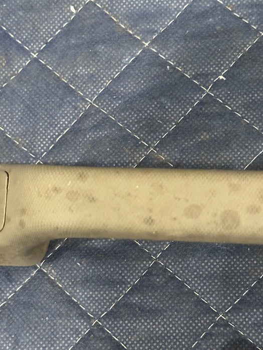 2019 FORD F250 F350 RIGHT PASSENGER UPPER B PILLAR GRAB HANDLE OEM ~SCRATCHS~