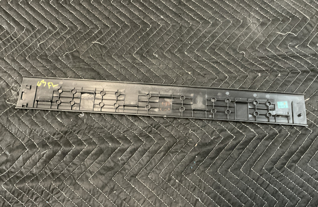 2016-2019 NISSAN TITAN FRONT LEFT KICK PLATE DOOR SILL OEM