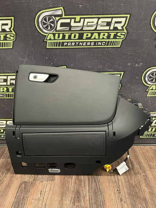 2017-18 AUDI R8 SPYDER GLOVE BOX STORAGE COMPARTMENT ASSEMBLY OEM *READ/FLAW*