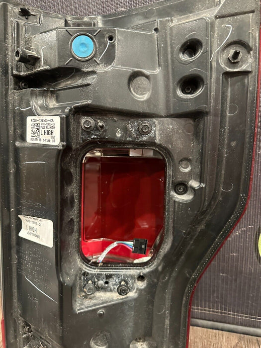 2017 2018 2019 FORD F250 F350 F450 PLATINUM LED TAIL LIGHTS LEFT RIGHT OEM