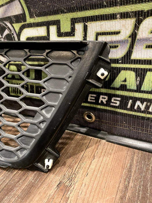 2017 2018 AUDI R8 PLUS REAR LEFT BUMPER GRILLE VENT OEM