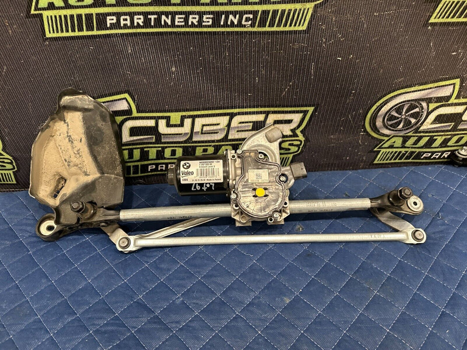 2015-2020 BMW M4 F82 FRONT WINDSHIELD WIPER MOTOR OEM 7 267 503 03