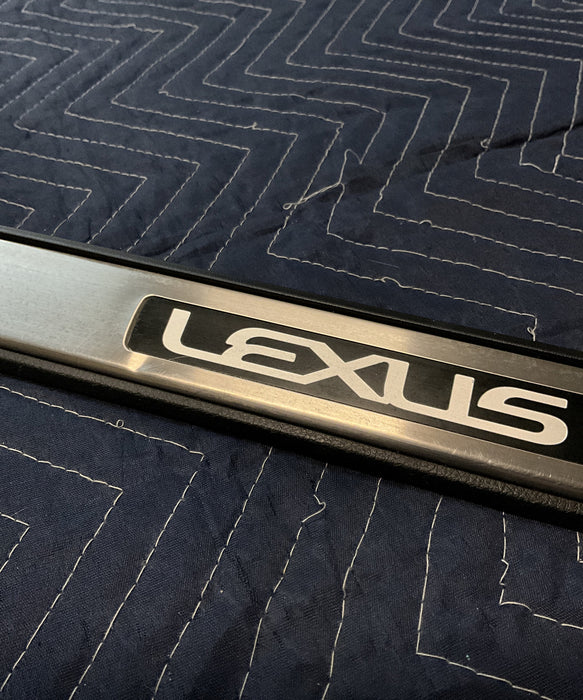 2015 LEXUS RC-F KICK PLATE RH PASSENGER SIDE