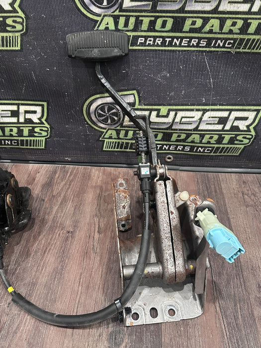2017-2019 FORD F250 F350 F450 GAS & BREAK PEDAL ASSEMBLY OEM