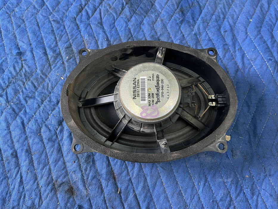 2016 2019 NISSAN TITAN XD CREW FRONT RIGHT DOOR SPEAKER 28157-EZ00A OEM