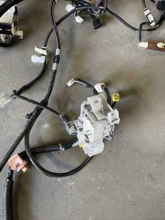 2014 TOYOTA PRIUS V BASE CHASSIS MAIN BODY FLOOR HARNESS OEM