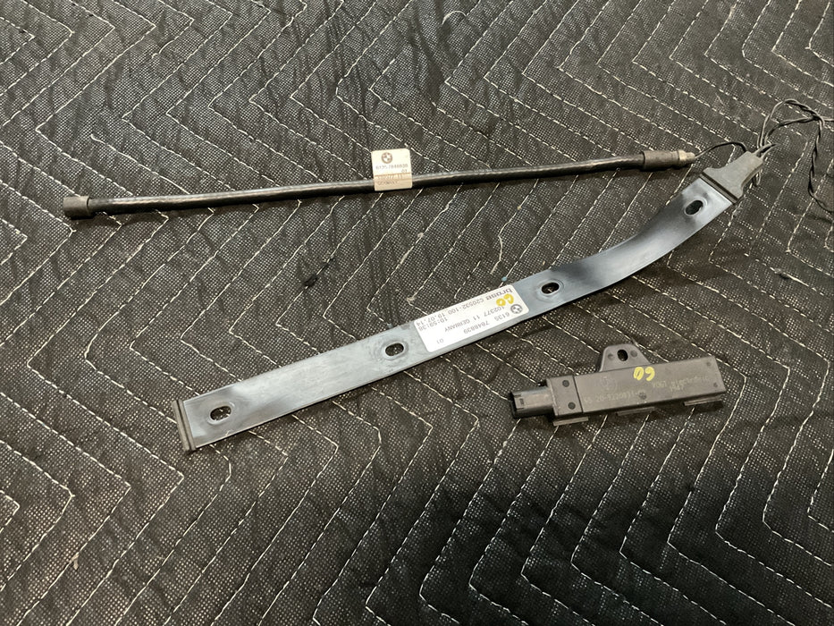 2015 BMW M4 TAILGATE SMART OPEN MODULE SENSOR W/KEYLESS ENTRY ANTENNA SENSOR OEM