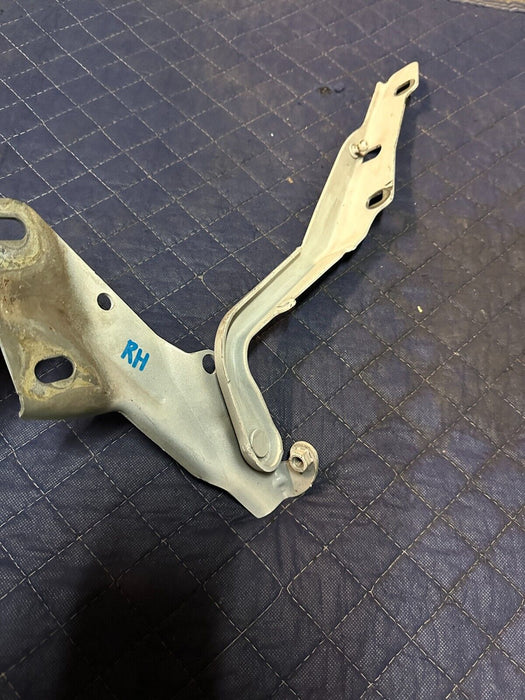 2018 DODGE CHARGER HELLCAT FRONT RIGHT PASSENGER HOOD HINGE OEM