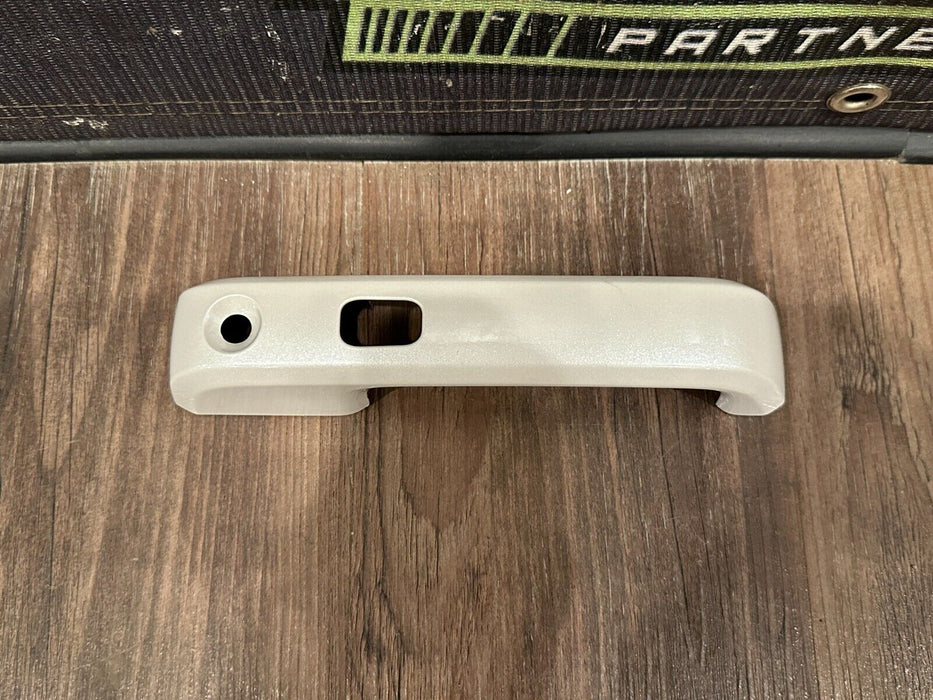 2017-2019 FORD F250 F350 FRONT LEFT DOOR HANDLE COVER (UG) OEM *PAINTED*