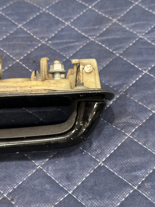 2017-2019 FORD F250 F350 F450 REAR RIGHT DOOR HANDLE OEM BLACK PEARL G1 *FLAW*