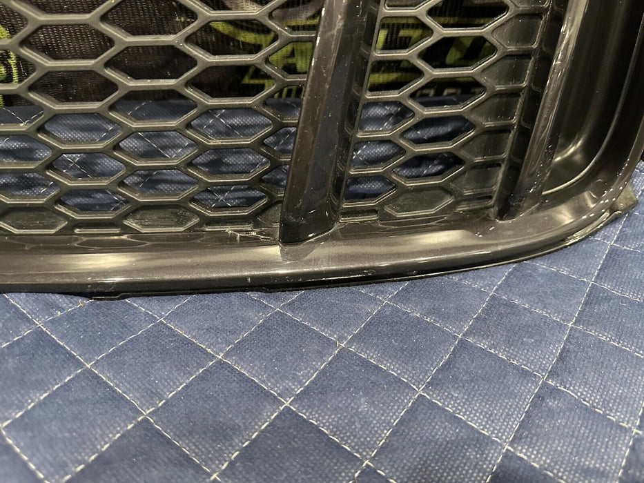 2018 AUDI R8 PLUS SPYDER REAR RIGHT BUMPER GRILLE VENT OEM 4S0 807 698 A