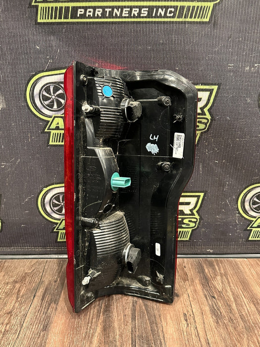 2024 FORD F250 F350 SUPER DUTY DRIVER LEFT HALOGEN TAIL LIGHT OEM