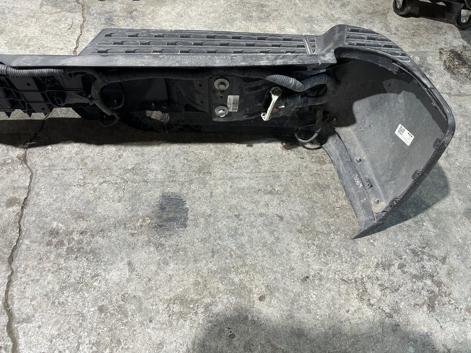 2024 DODGE RAM 3500 LARAMIE REAR BUMPER COMPLETE OEM *SCUFFS 3-4*