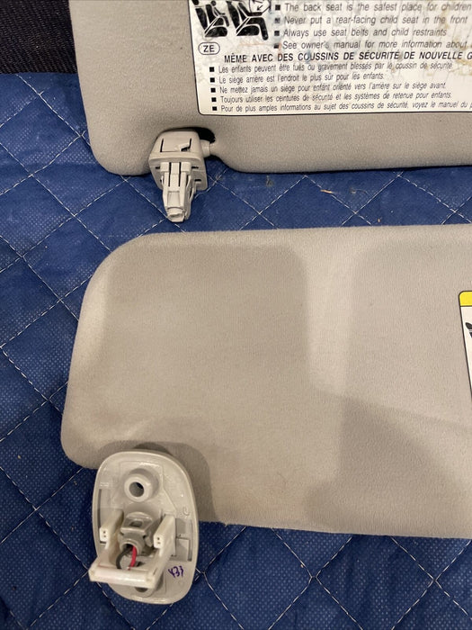 2014 TOYOTA PRIUS V LEFT RIGHT SUN VISORS SUNVISOR PAIR OEM~COSMETIC WEARS~