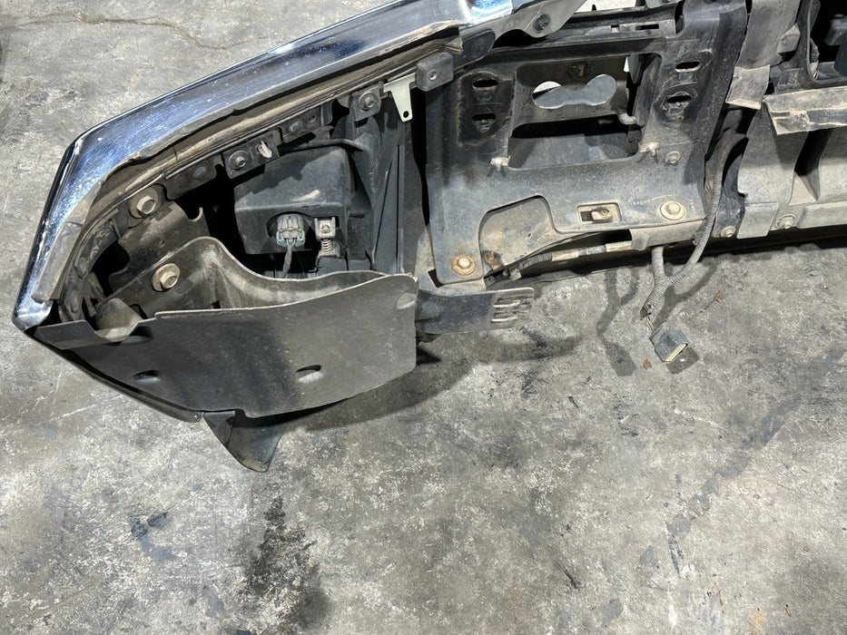 2017-2019 FORD F250 F350 FRONT CHROME BUMPER OEM *DENT/NO ADAPTIVE MODULE*