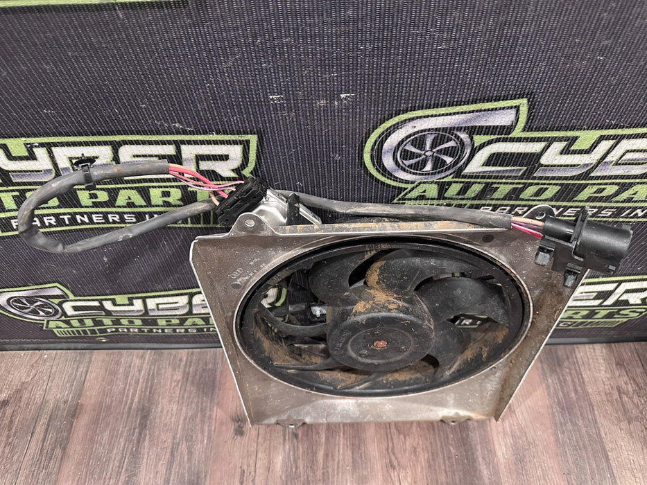 2008-2015 AUDI R8 FRONT PASSENGER RIGHT ENGINE COOLING FAN OEM 420 121 197 B