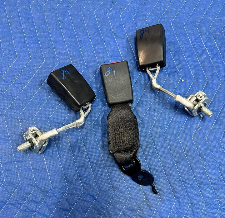 2011 BMW 550i F10 5 SERIES REAR SEAT BELT BUCKLES SET OEM 9172381 7238665 917238